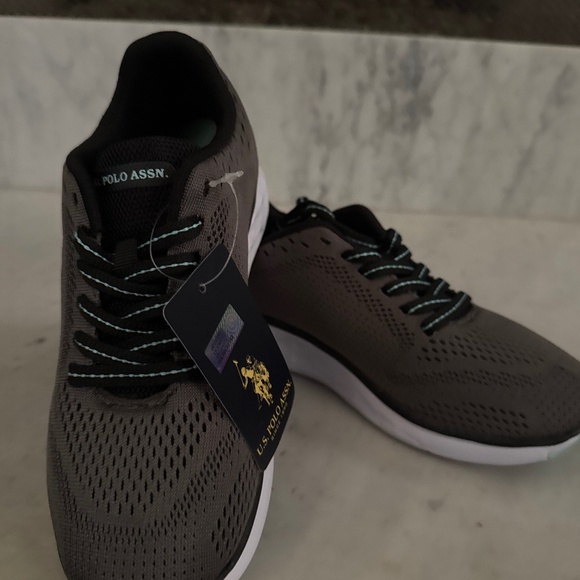 Ladies U.S.Polo Assn New Sneakers - Picture 2 of 3